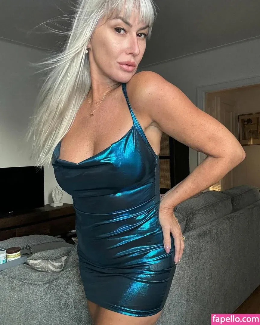 TheGoldenGilf / https: / viktoria_winslow Onlyfans Photo Gallery 