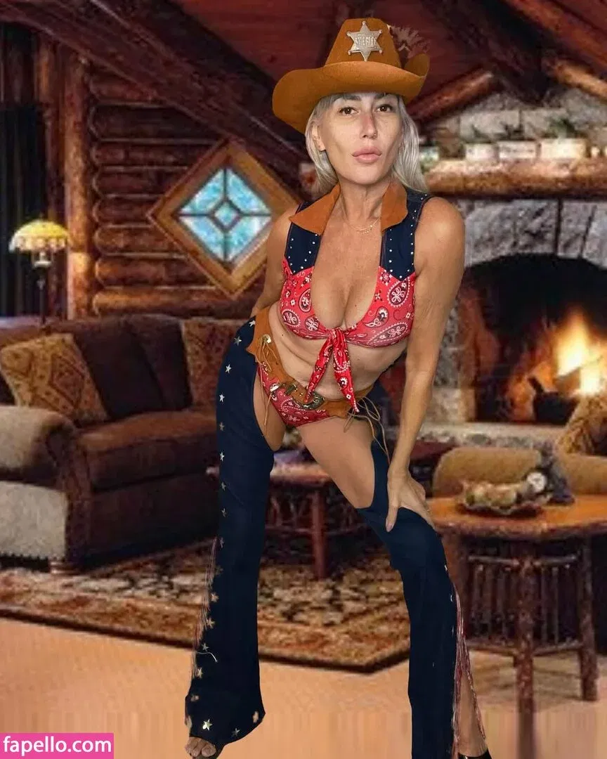 TheGoldenGilf / https: / viktoria_winslow Onlyfans Photo Gallery 