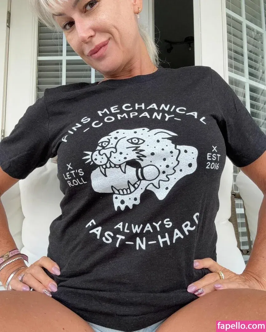 TheGoldenGilf / https: / viktoria_winslow Onlyfans Photo Gallery 