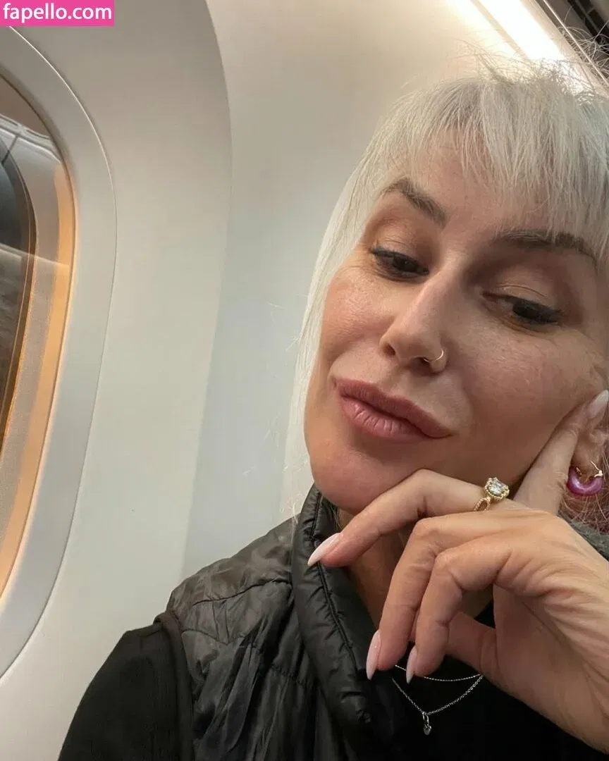 TheGoldenGilf / https: / viktoria_winslow Onlyfans Photo Gallery 