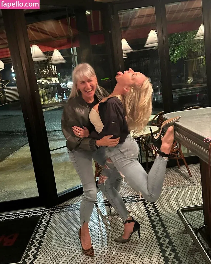 TheGoldenGilf / https: / viktoria_winslow Onlyfans Photo Gallery 