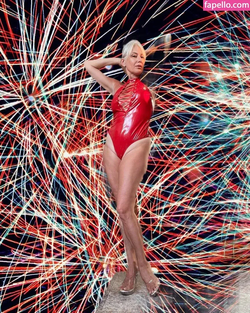 TheGoldenGilf / https: / viktoria_winslow Onlyfans Photo Gallery 