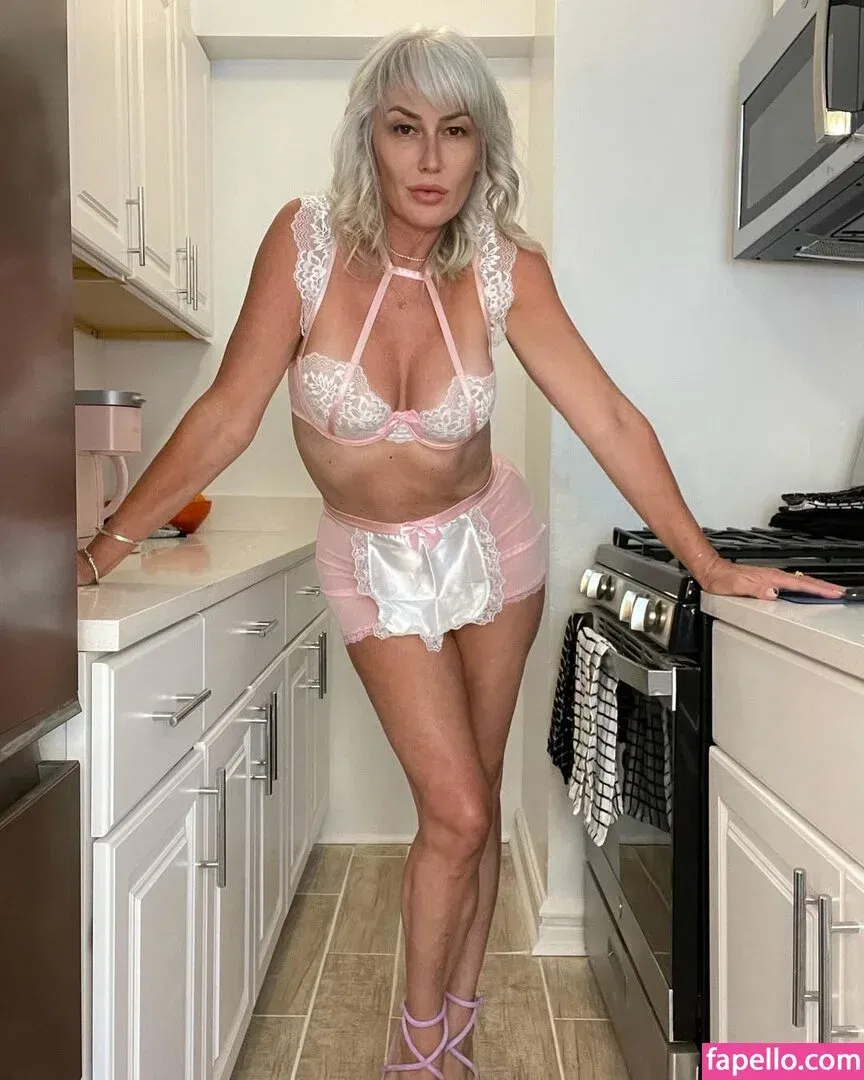 TheGoldenGilf / https: / viktoria_winslow Onlyfans Photo Gallery 