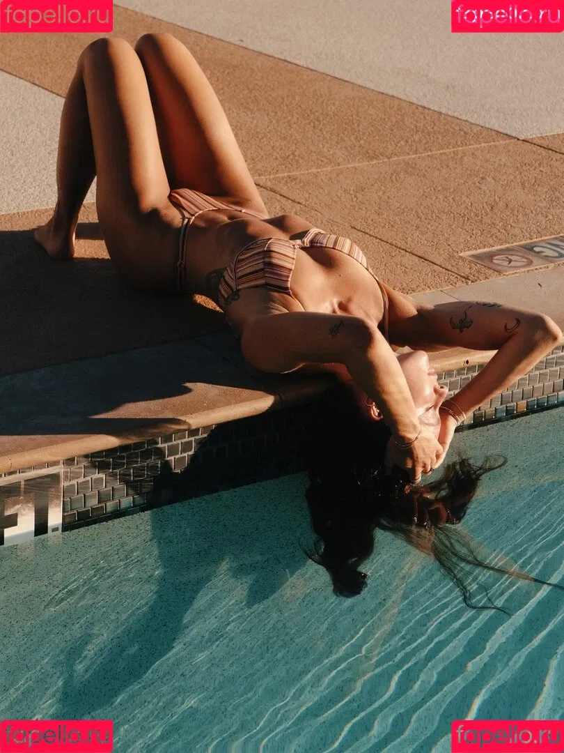 Gabby Scheyen / gabbygoessling / gabbyschey Onlyfans Photo Gallery 
