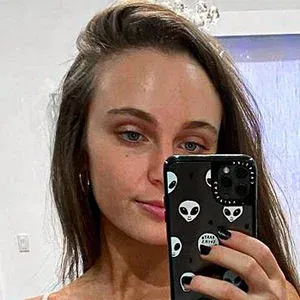 Gabby Scheyen / gabbygoessling / gabbyschey Onlyfans Photo Gallery 