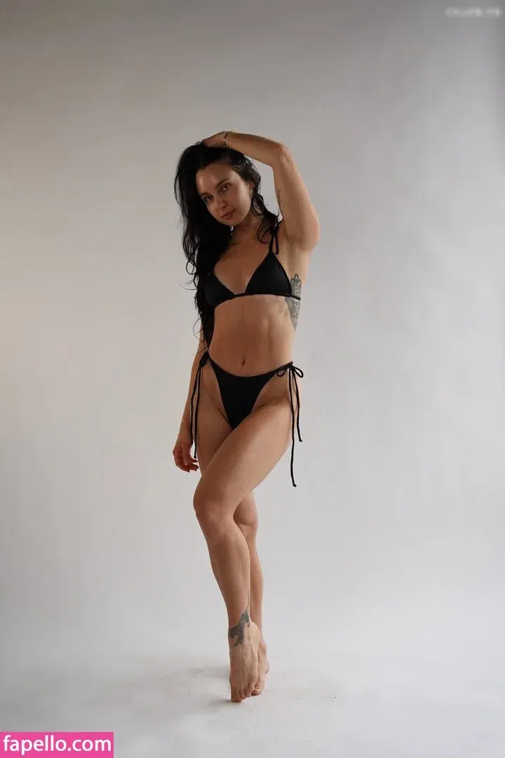 Gabby Scheyen / gabbygoessling / gabbyschey Onlyfans Photo Gallery 