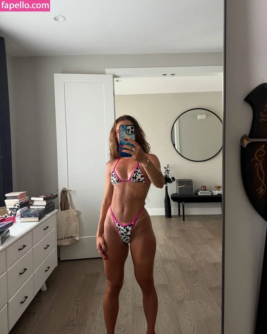 Gabby Scheyen / gabbygoessling / gabbyschey Onlyfans Photo Gallery 