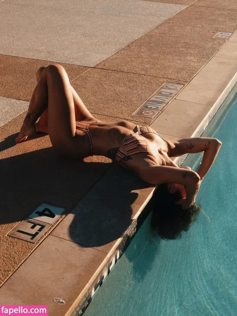 Gabby Scheyen / gabbygoessling / gabbyschey Onlyfans Photo Gallery 