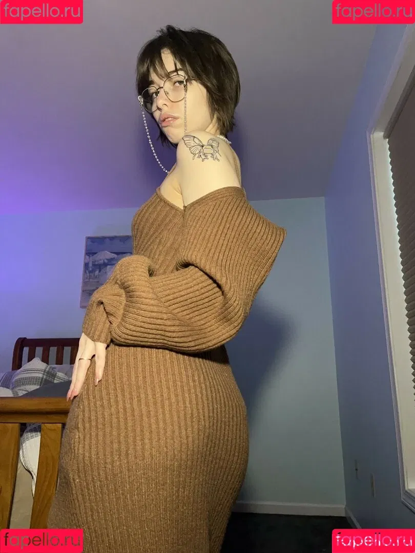 Princessemmagrace / emmamurabito / mightytinyginger Onlyfans Photo Gallery 