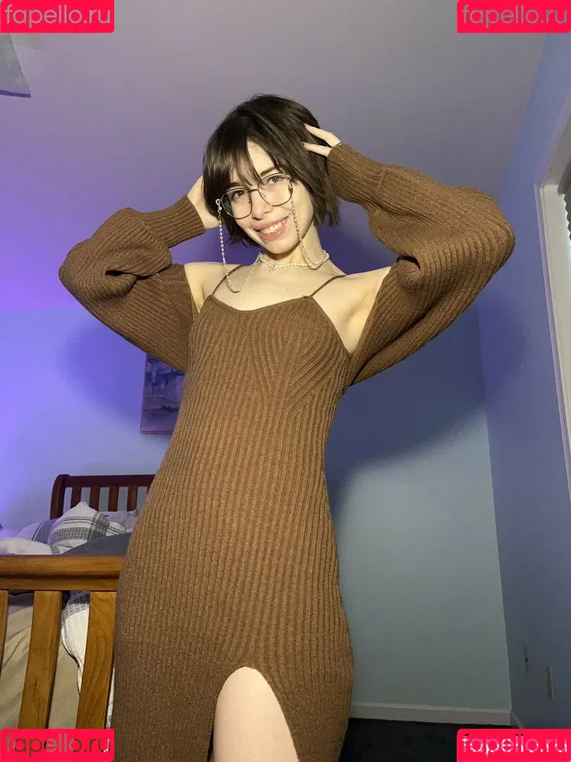 Princessemmagrace / emmamurabito / mightytinyginger Onlyfans Photo Gallery 