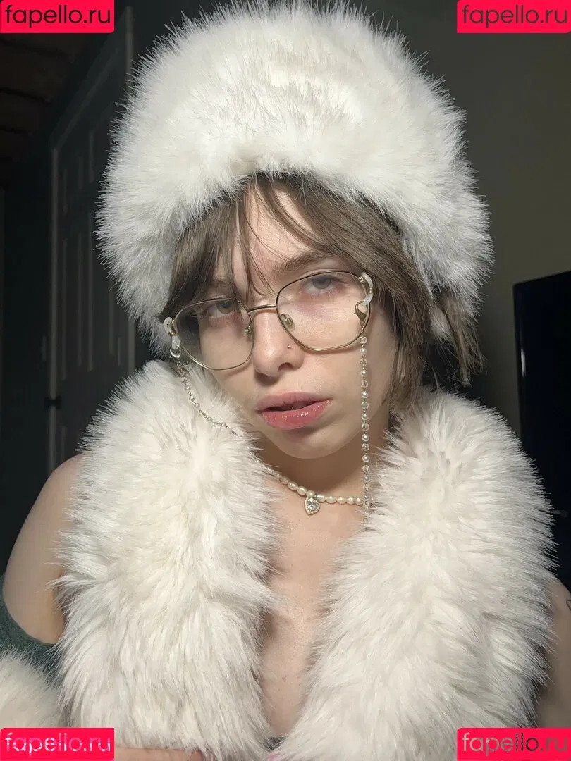 Princessemmagrace / emmamurabito / mightytinyginger Onlyfans Photo Gallery 
