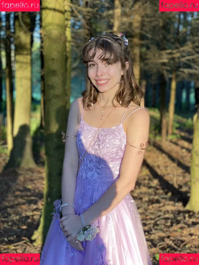 Princessemmagrace / emmamurabito / mightytinyginger Onlyfans Photo Gallery 