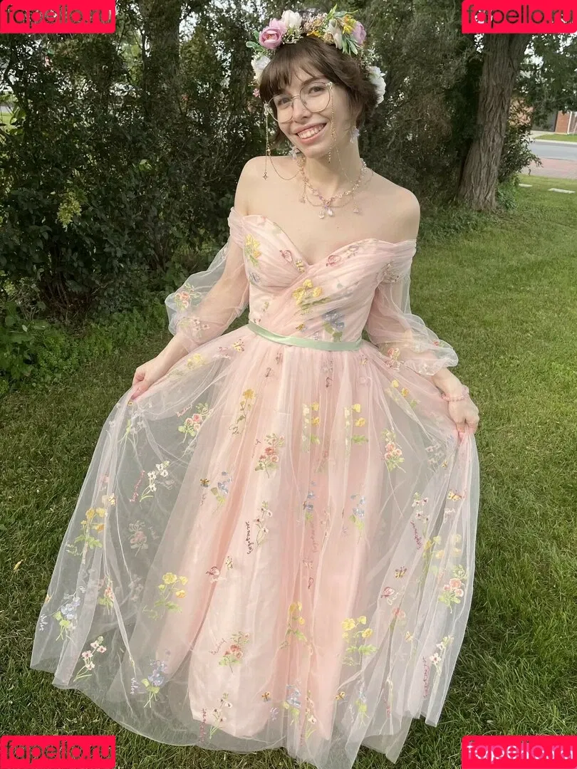 Princessemmagrace / emmamurabito / mightytinyginger Onlyfans Photo Gallery 