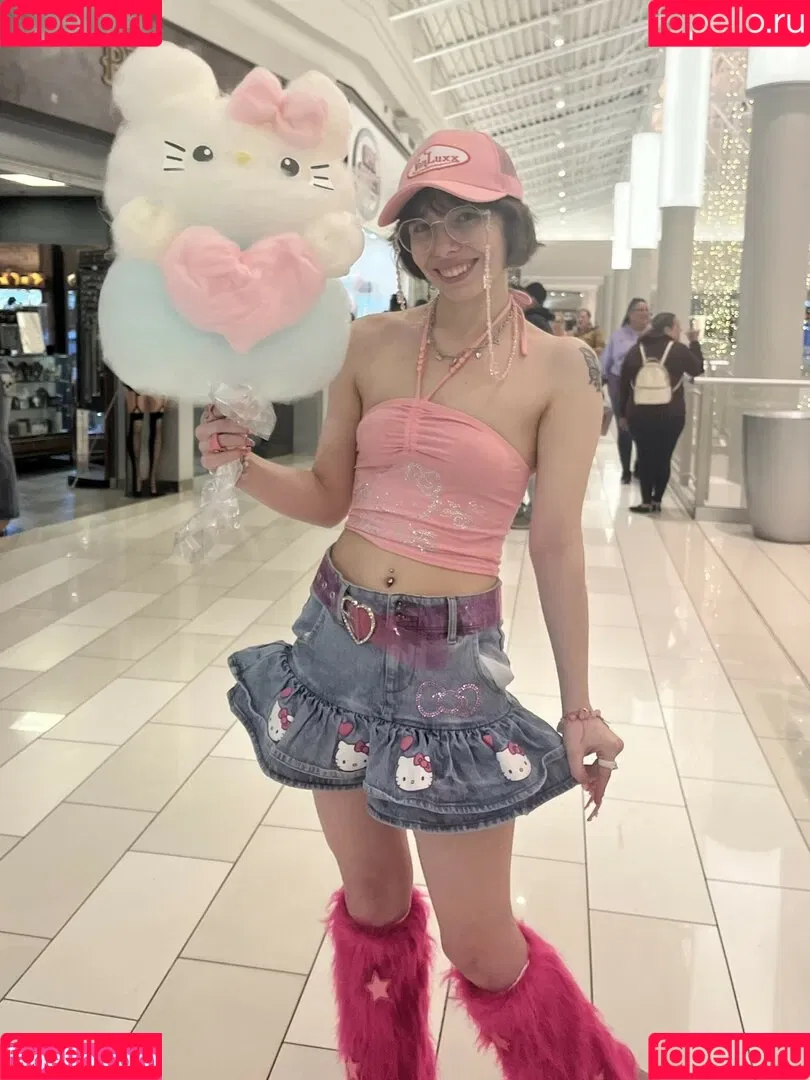 Princessemmagrace / emmamurabito / mightytinyginger Onlyfans Photo Gallery 