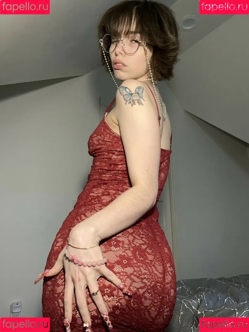 Princessemmagrace / emmamurabito / mightytinyginger Onlyfans Photo Gallery 