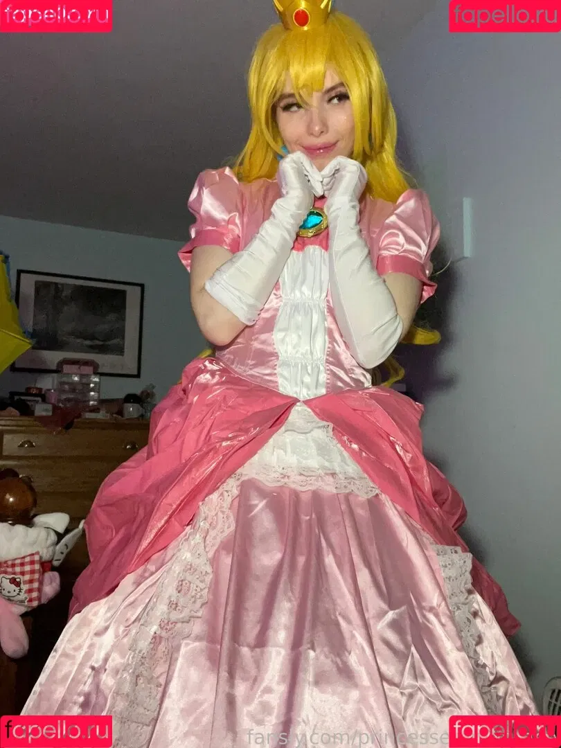 Princessemmagrace / emmamurabito / mightytinyginger Onlyfans Photo Gallery 
