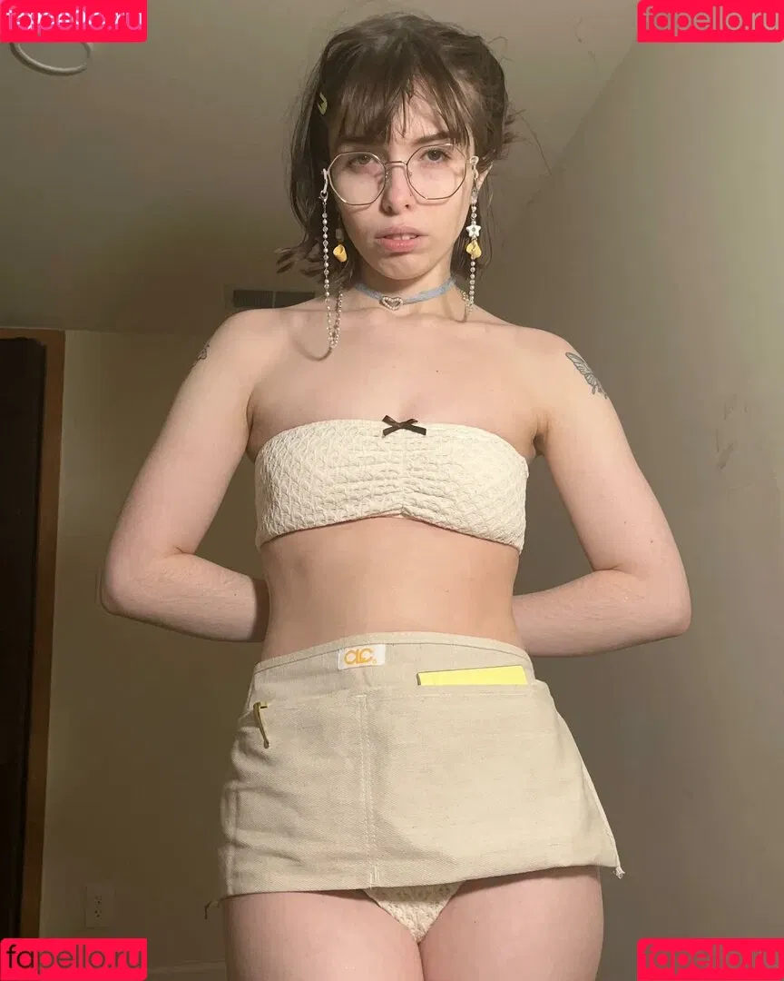 Princessemmagrace / emmamurabito / mightytinyginger Onlyfans Photo Gallery 