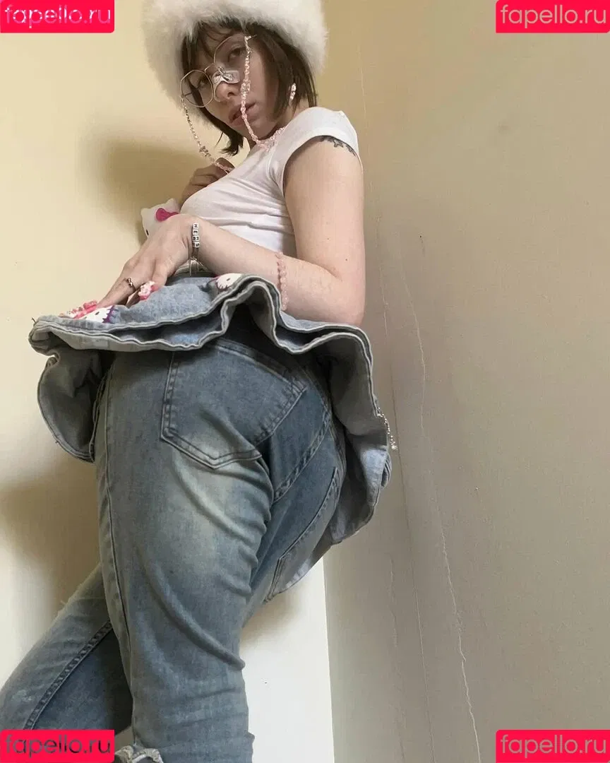 Princessemmagrace / emmamurabito / mightytinyginger Onlyfans Photo Gallery 