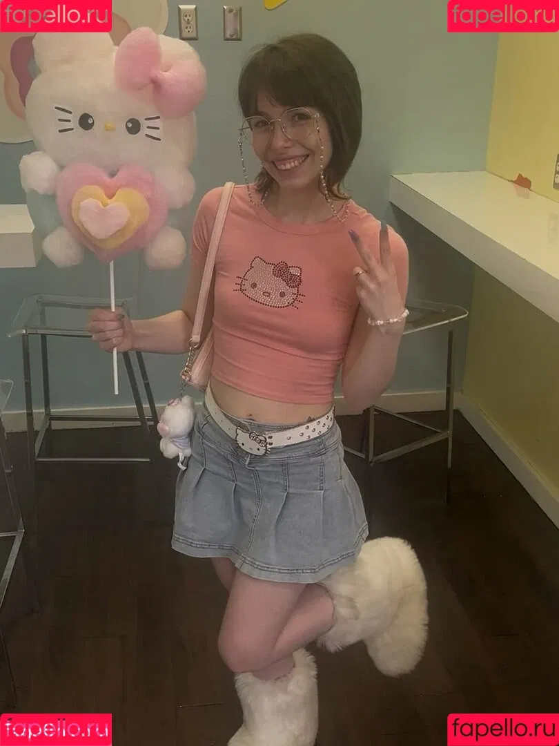 Princessemmagrace / emmamurabito / mightytinyginger Onlyfans Photo Gallery 