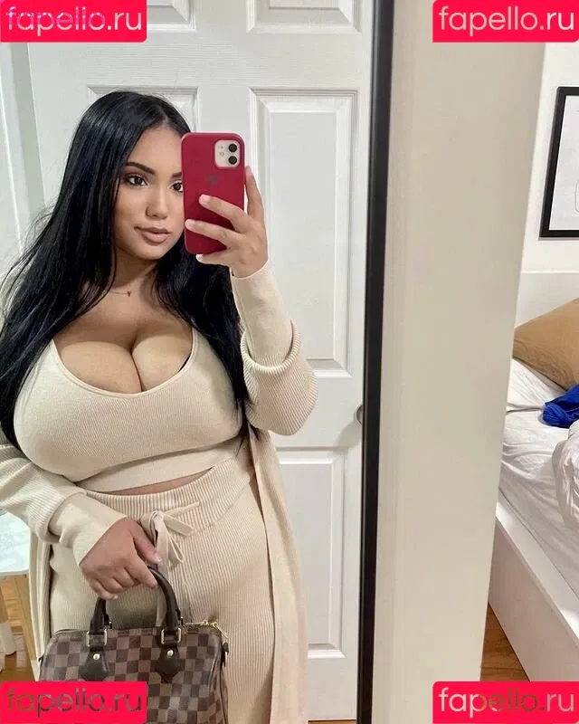 _mynamesdiana / dianaonisor7 / mynames.diana / mynamesydalia Onlyfans Photo Gallery 