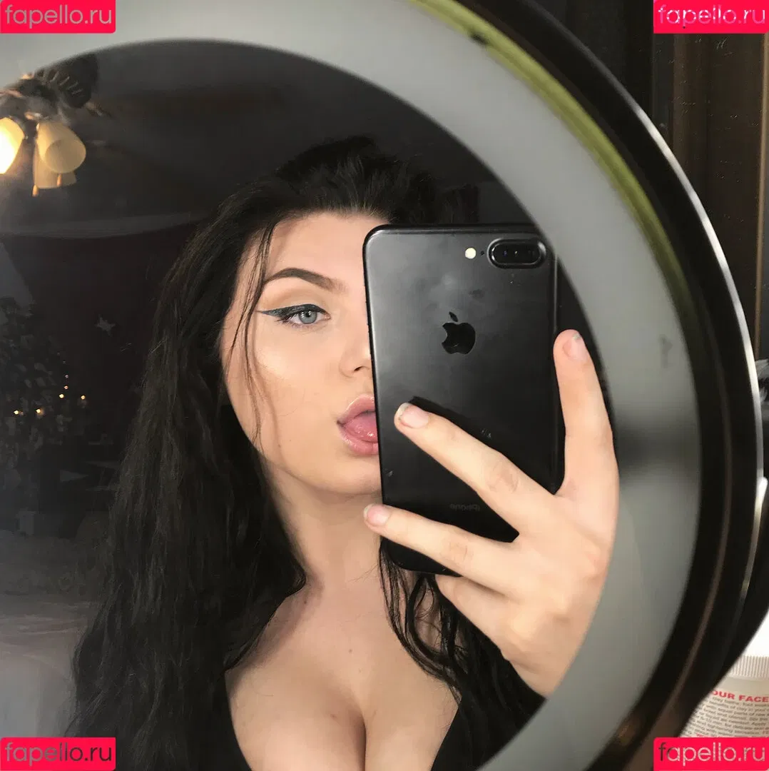 Honeyybabyydk / fraidybaby Onlyfans Photo Gallery 