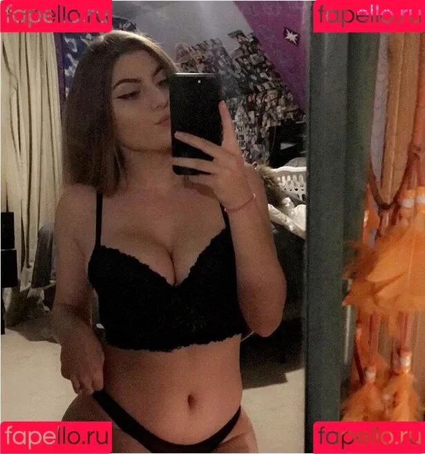 Honeyybabyydk / fraidybaby Onlyfans Photo Gallery 