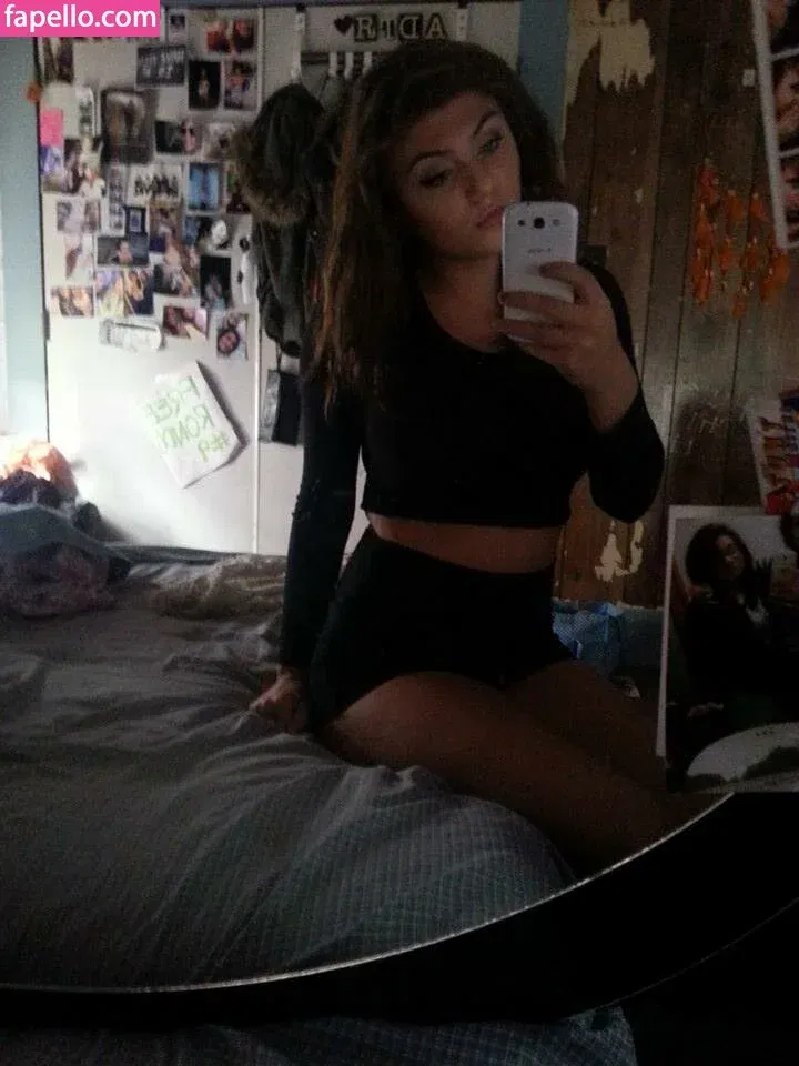 Honeyybabyydk / fraidybaby Onlyfans Photo Gallery 