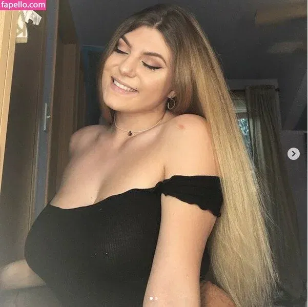 Honeyybabyydk / fraidybaby Onlyfans Photo Gallery 