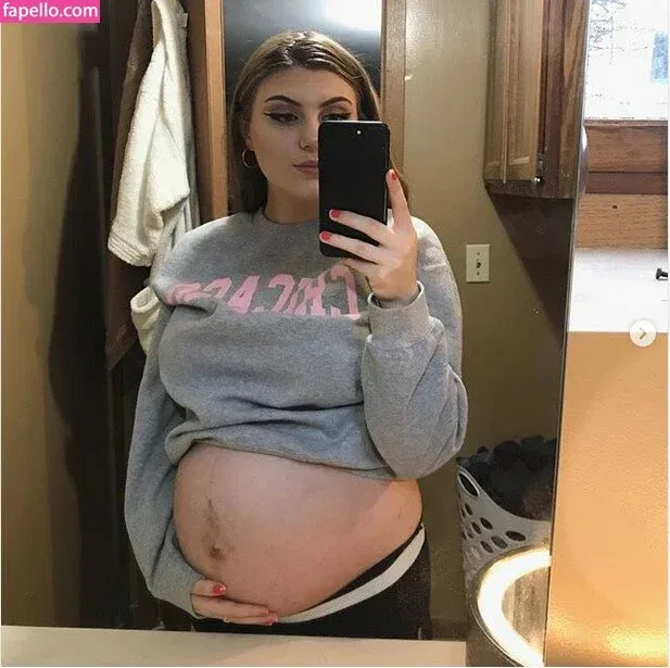 Honeyybabyydk / fraidybaby Onlyfans Photo Gallery 