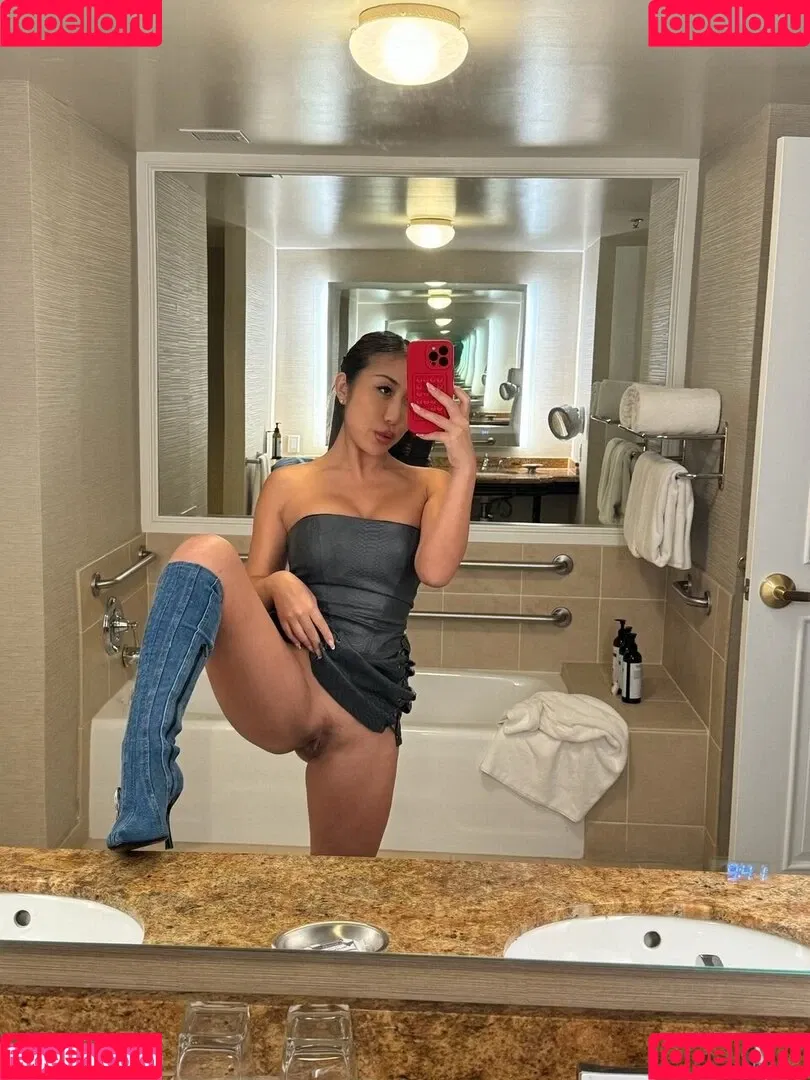 Nicole Doshi / nicoledoshi / thedoshidome Onlyfans Photo Gallery 