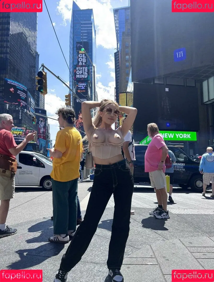 Nicole Doshi / nicoledoshi / thedoshidome Onlyfans Photo Gallery 