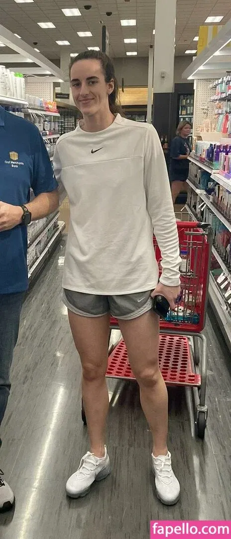 caitlinclark22 / heluvstikax Onlyfans Photo Gallery 