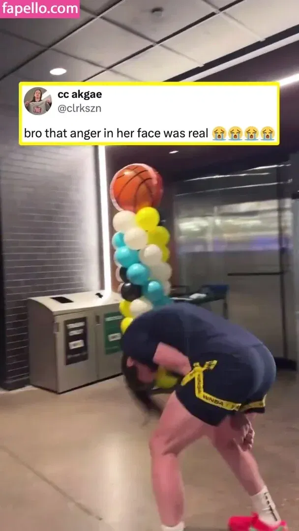 caitlinclark22 / heluvstikax Onlyfans Photo Gallery 