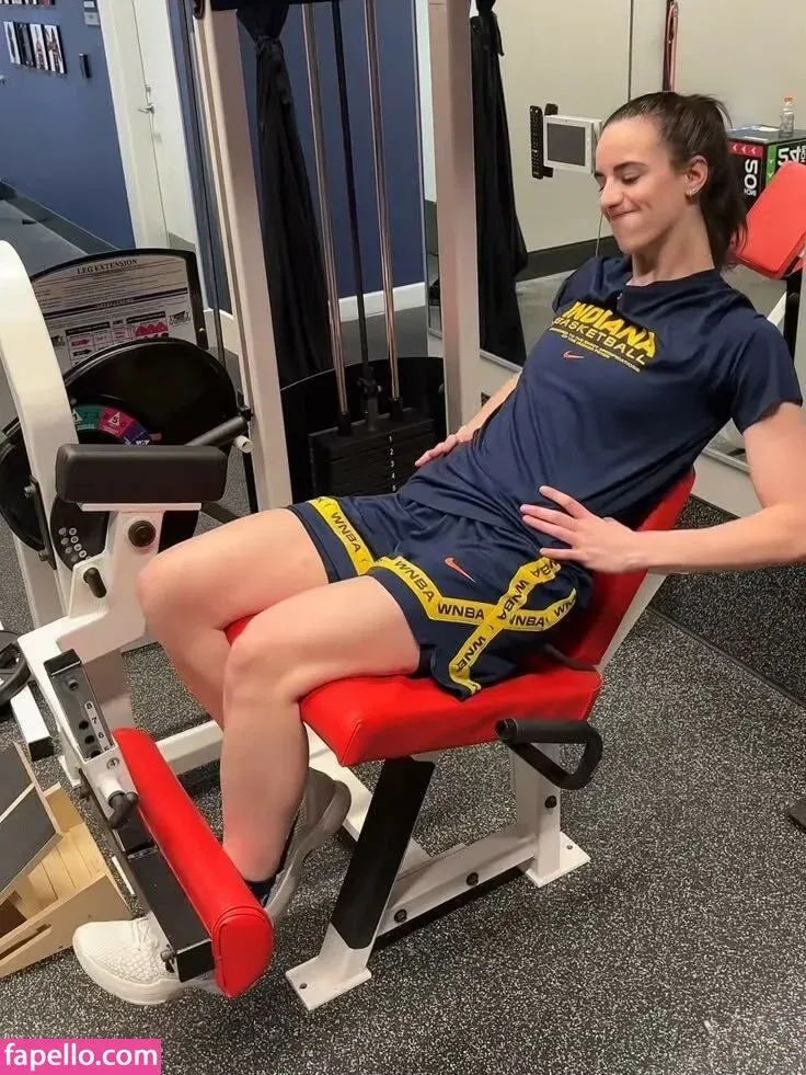 caitlinclark22 / heluvstikax Onlyfans Photo Gallery 