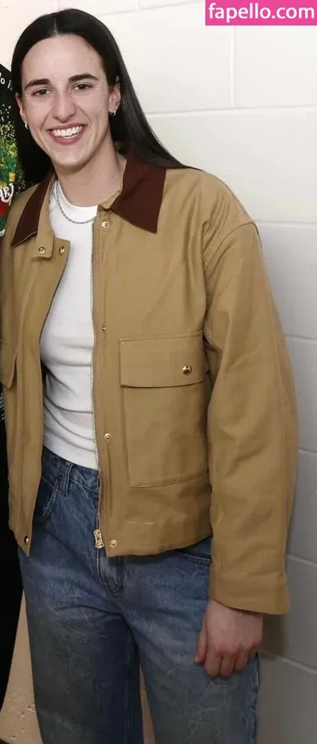 caitlinclark22 / heluvstikax Onlyfans Photo Gallery 