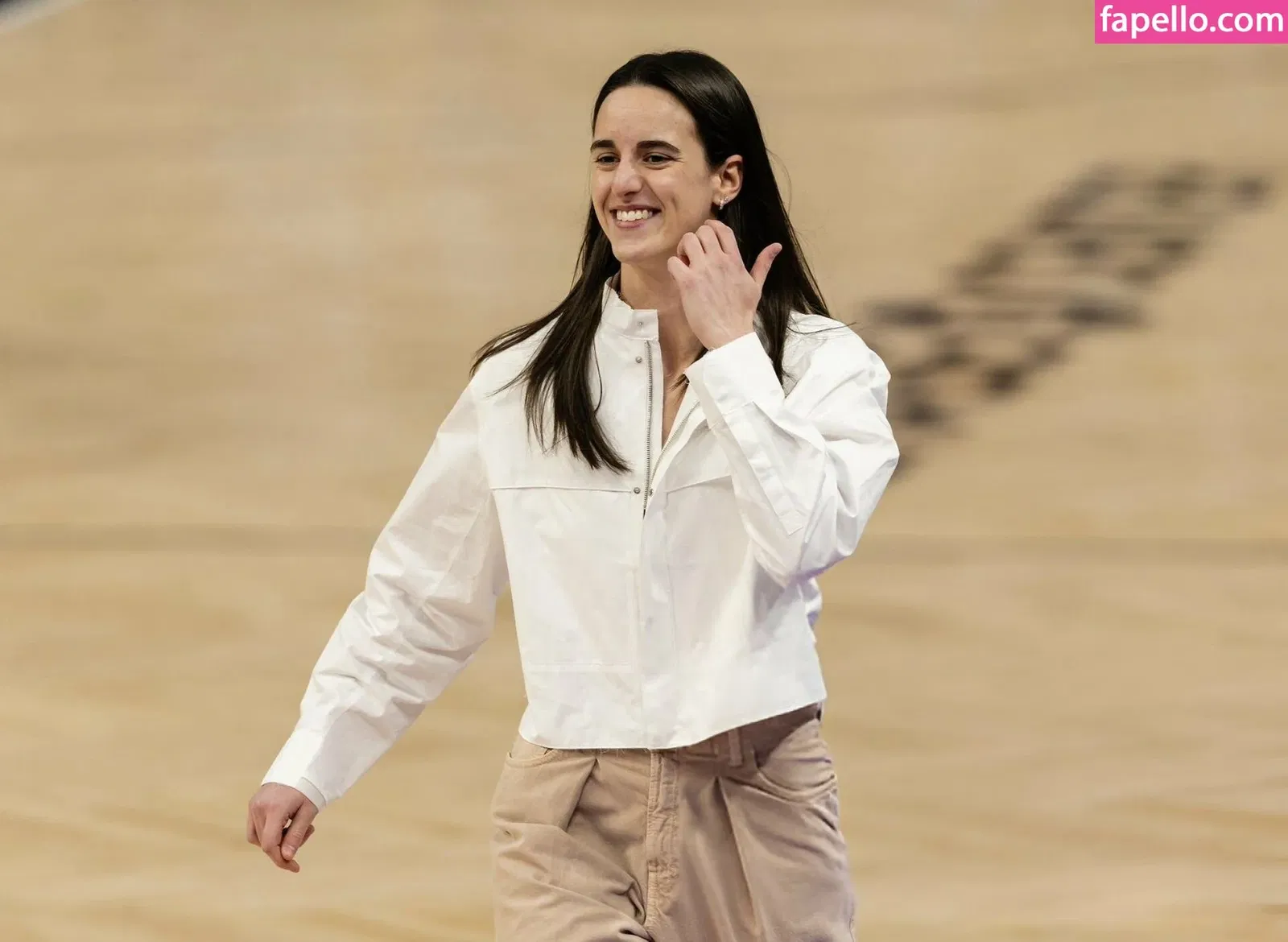 caitlinclark22 / heluvstikax Onlyfans Photo Gallery 