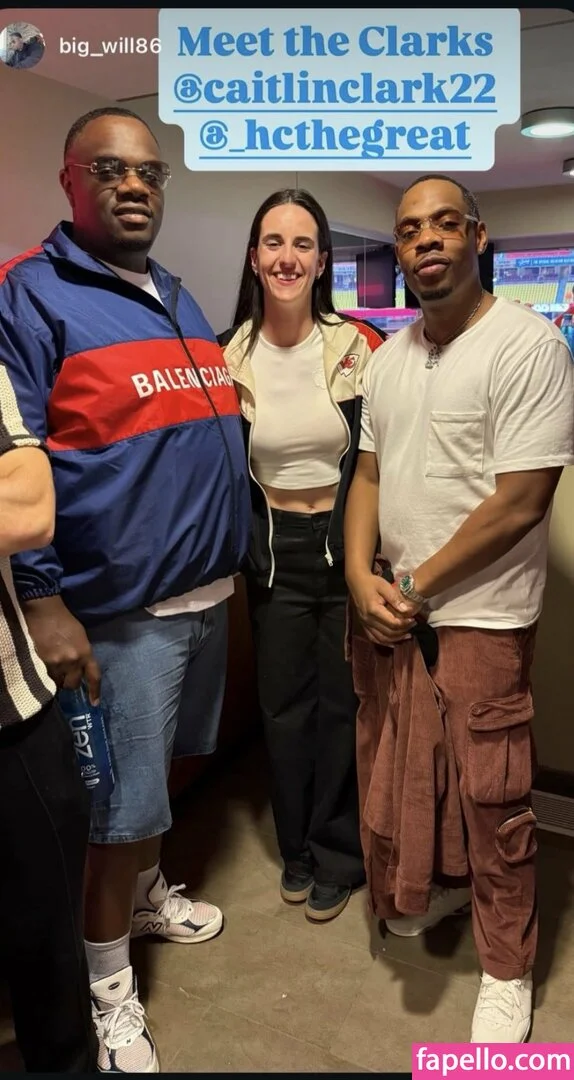 caitlinclark22 / heluvstikax Onlyfans Photo Gallery 