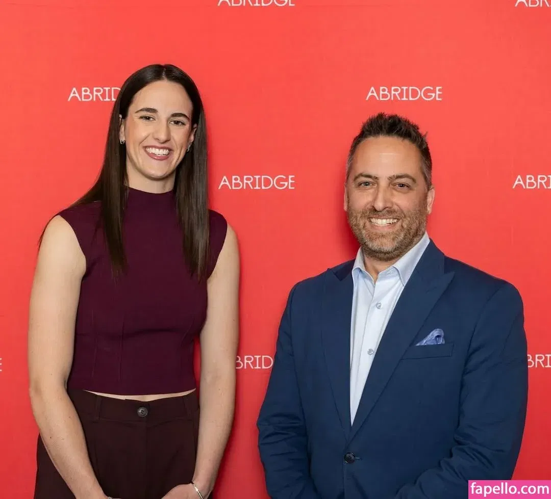 caitlinclark22 / heluvstikax Onlyfans Photo Gallery 