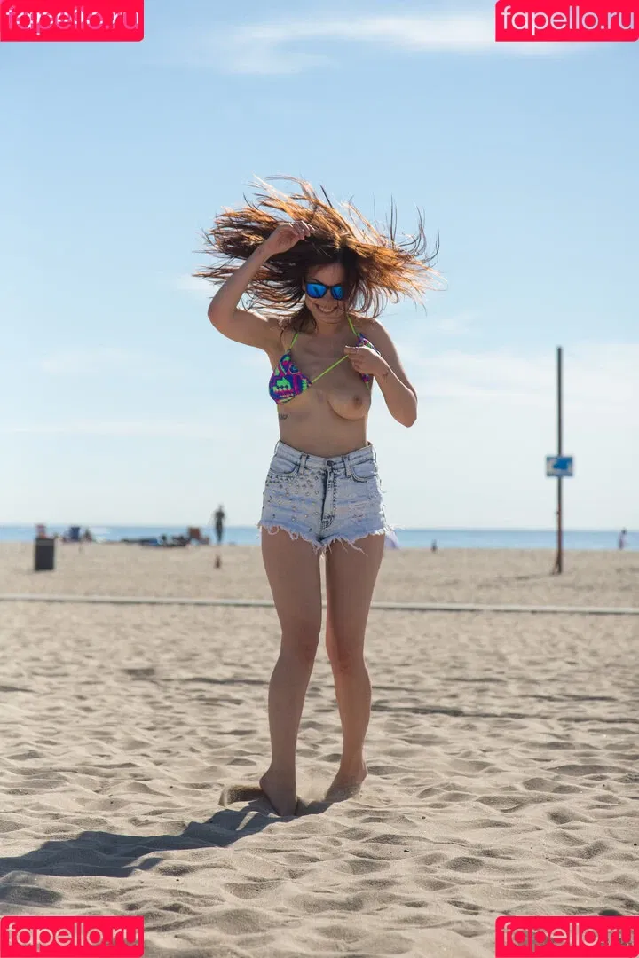 Zishy / zishylives Onlyfans Photo Gallery 