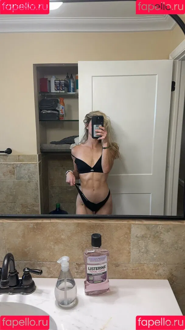 Livvalittle / fitdonk Onlyfans Photo Gallery 