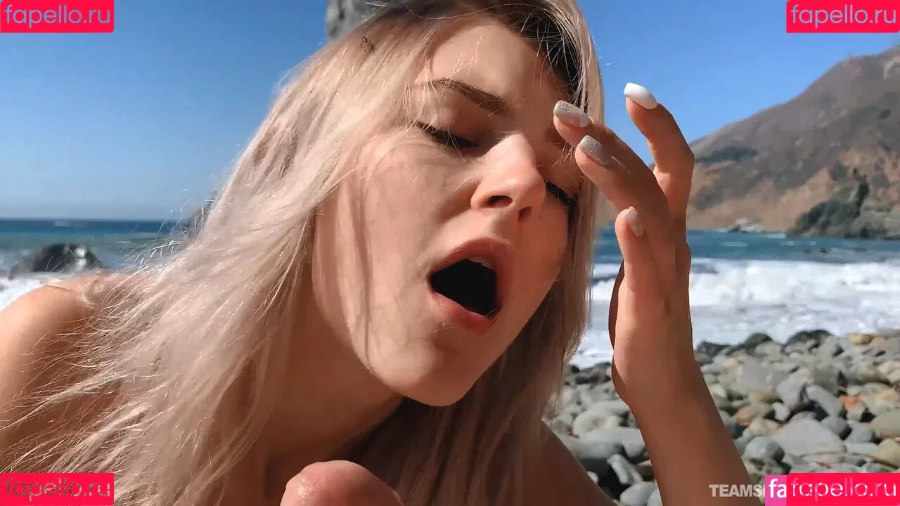 Eva Elfie / EvaElfie / theevaelfie Onlyfans Photo Gallery 