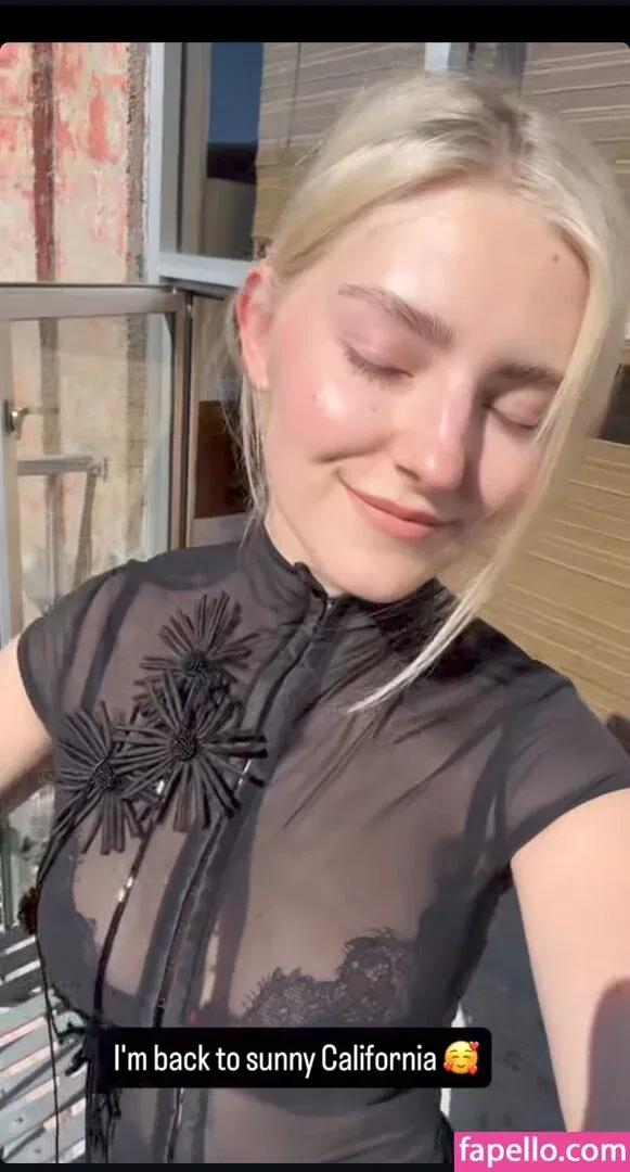 Eva Elfie / EvaElfie / theevaelfie Onlyfans Photo Gallery 