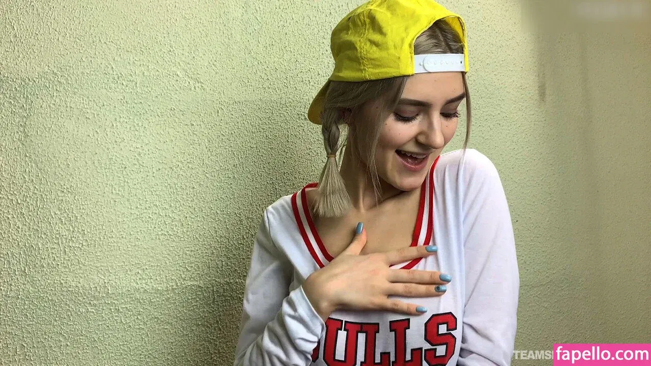 Eva Elfie / EvaElfie / theevaelfie Onlyfans Photo Gallery 