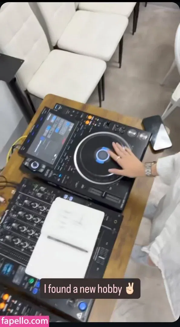 Eva Elfie / EvaElfie / theevaelfie Onlyfans Photo Gallery 