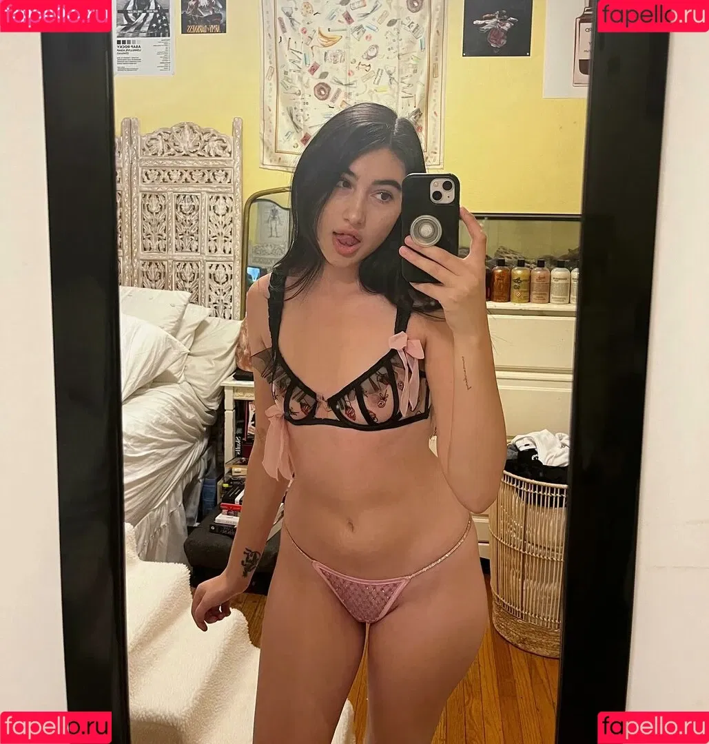 Delilah / Delilahraige / bugsanduggs Onlyfans Photo Gallery 