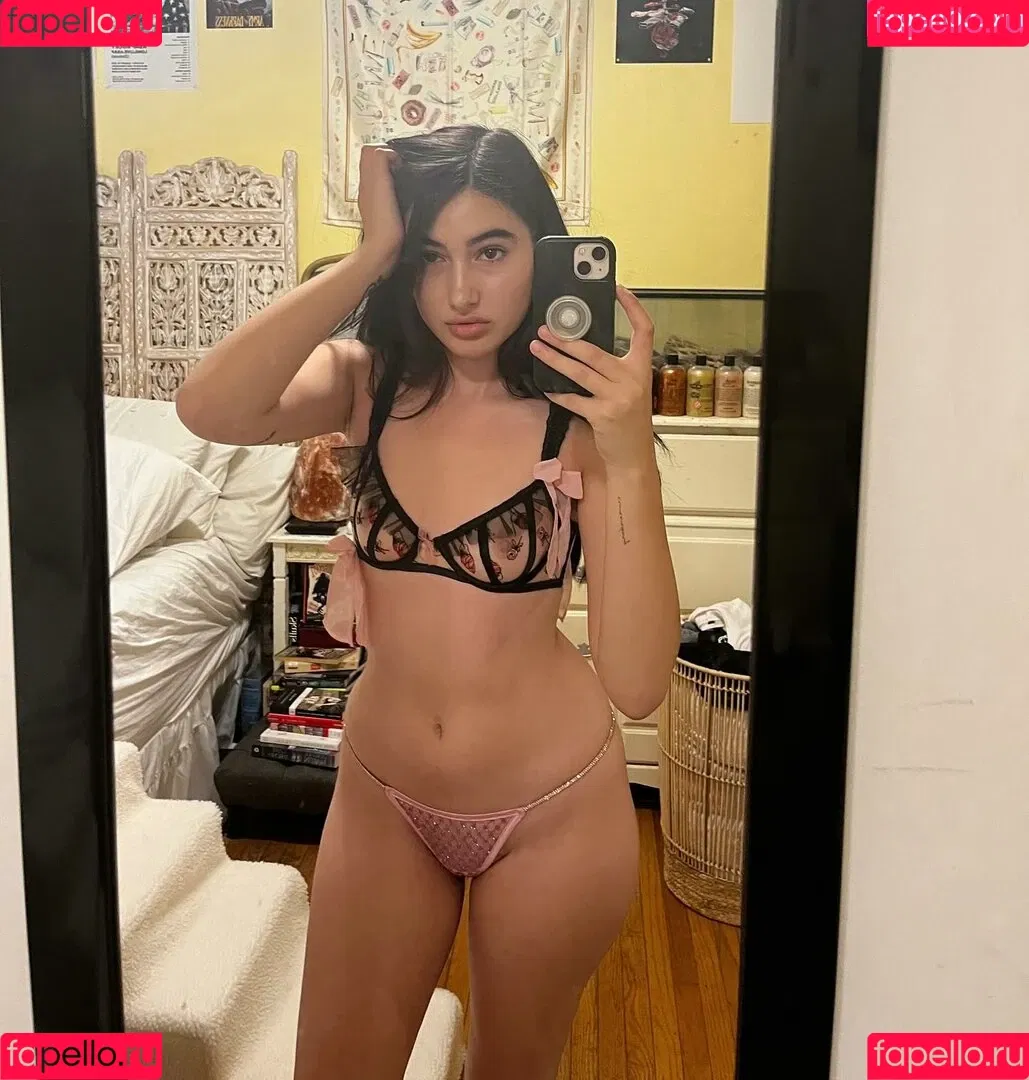 Delilah / Delilahraige / bugsanduggs Onlyfans Photo Gallery 