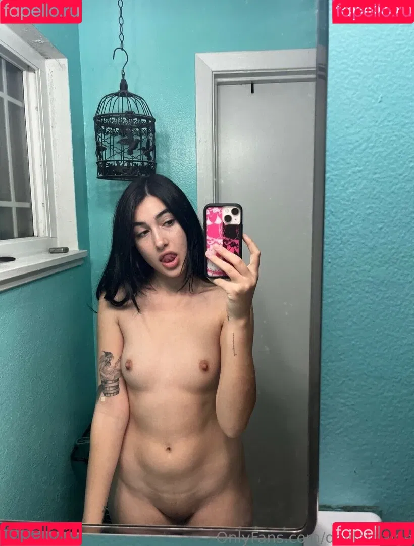 Delilah / Delilahraige / bugsanduggs Onlyfans Photo Gallery 