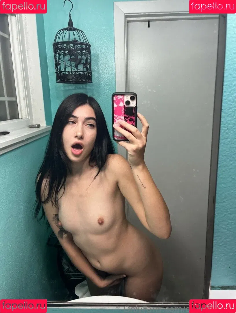 Delilah / Delilahraige / bugsanduggs Onlyfans Photo Gallery 