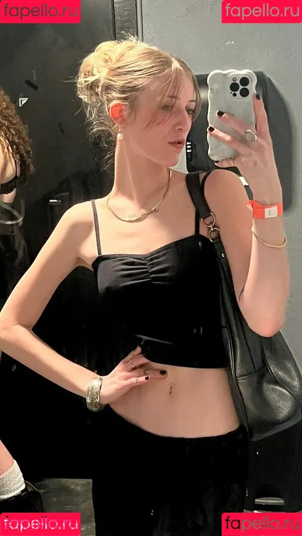 Delilah / Delilahraige / bugsanduggs Onlyfans Photo Gallery 