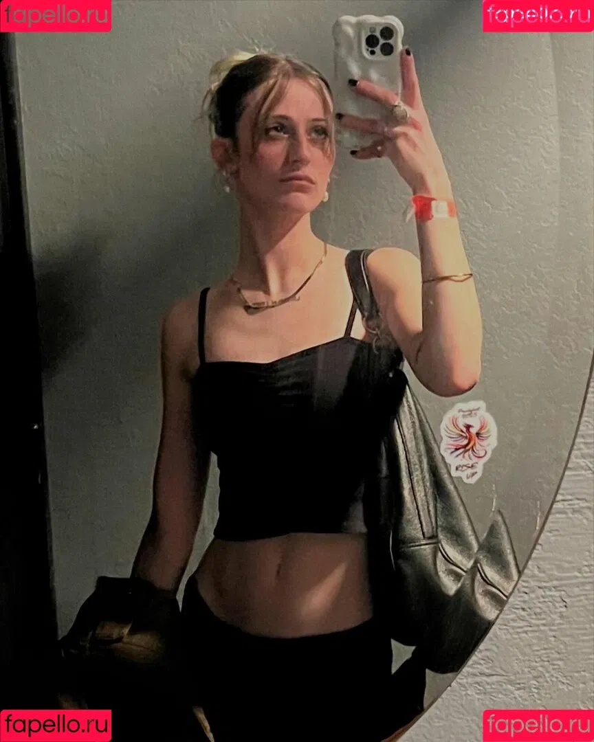 Delilah / Delilahraige / bugsanduggs Onlyfans Photo Gallery 